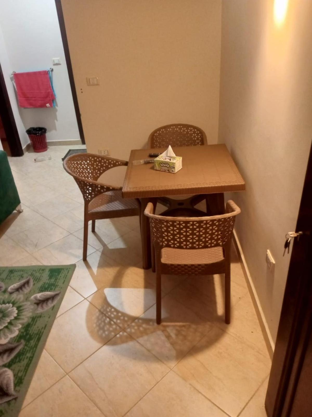 Eslam Apartament