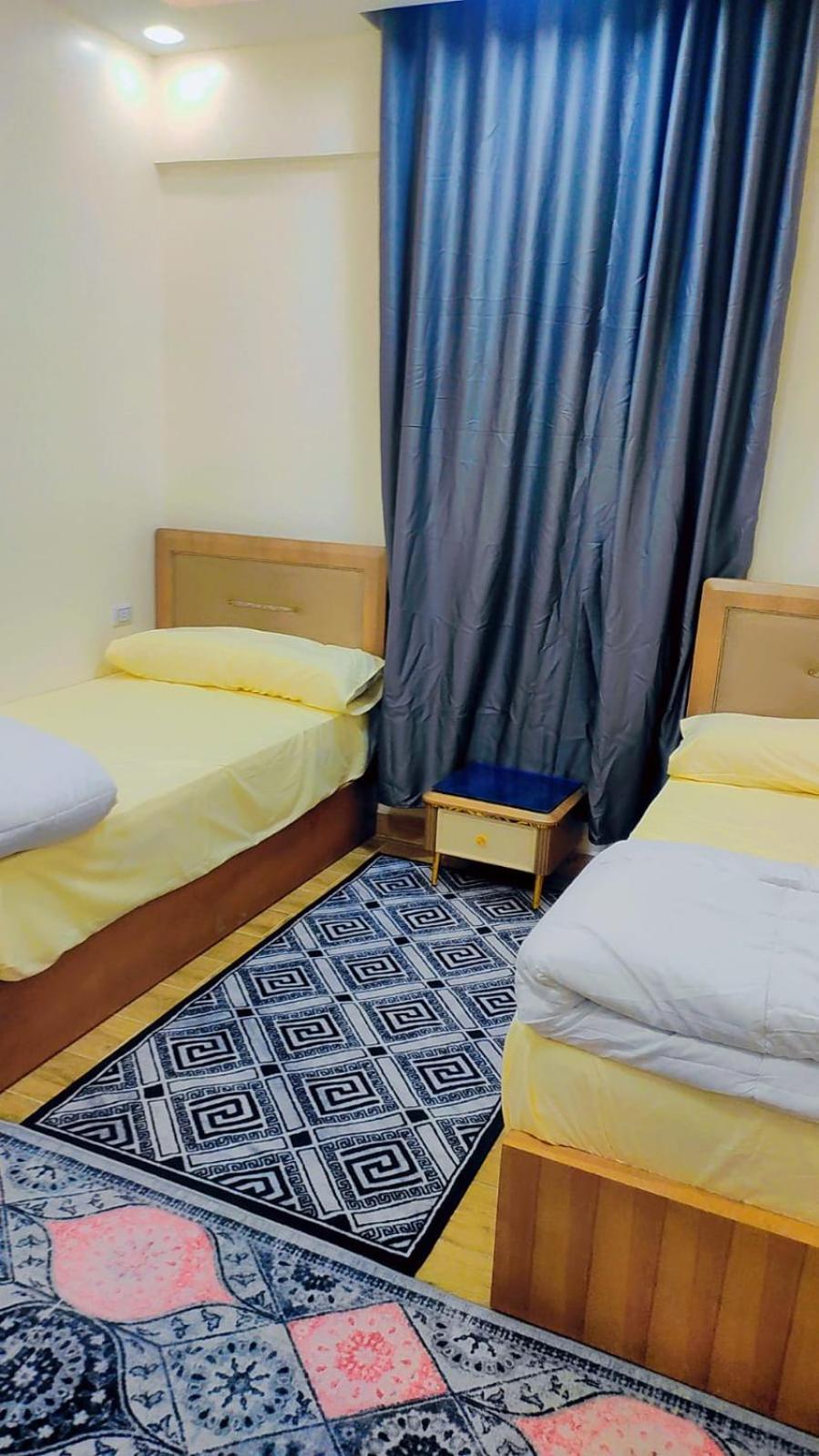 Eslam Apartament *
